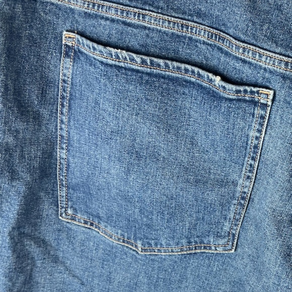 NWT: old navy High-Waisted O.G. Straight Ripped Jean Shorts (28) $40 - Picture 12 of 15